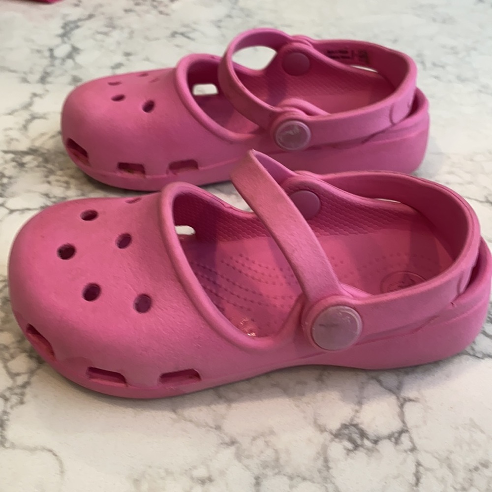 Crocs Girls Size 9 - Picture 2 of 8